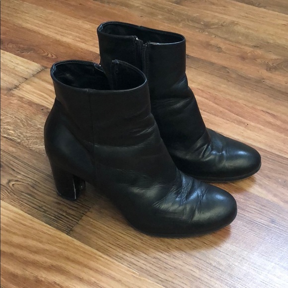 Roots | Heeled Leather Boots - Picture 3 of 9